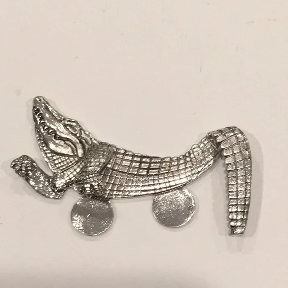 Silver Crocodile Pocket Brooch - Picture 5 of 8